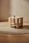 Table d'appoint scandinave en pin massif avec étagère de rangement et finition laquée pour salon ou extérieur