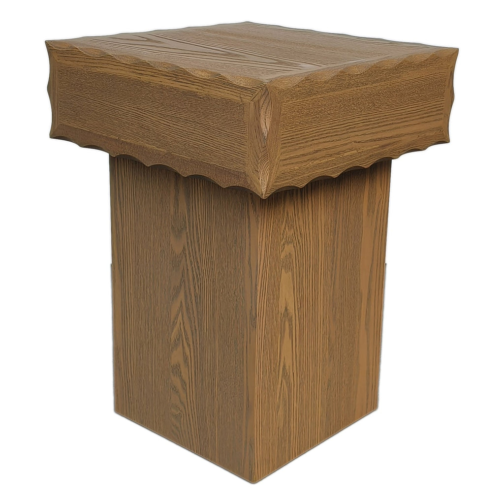 Table d'appoint étagée architecturale aux proportions équilibrées pour salon