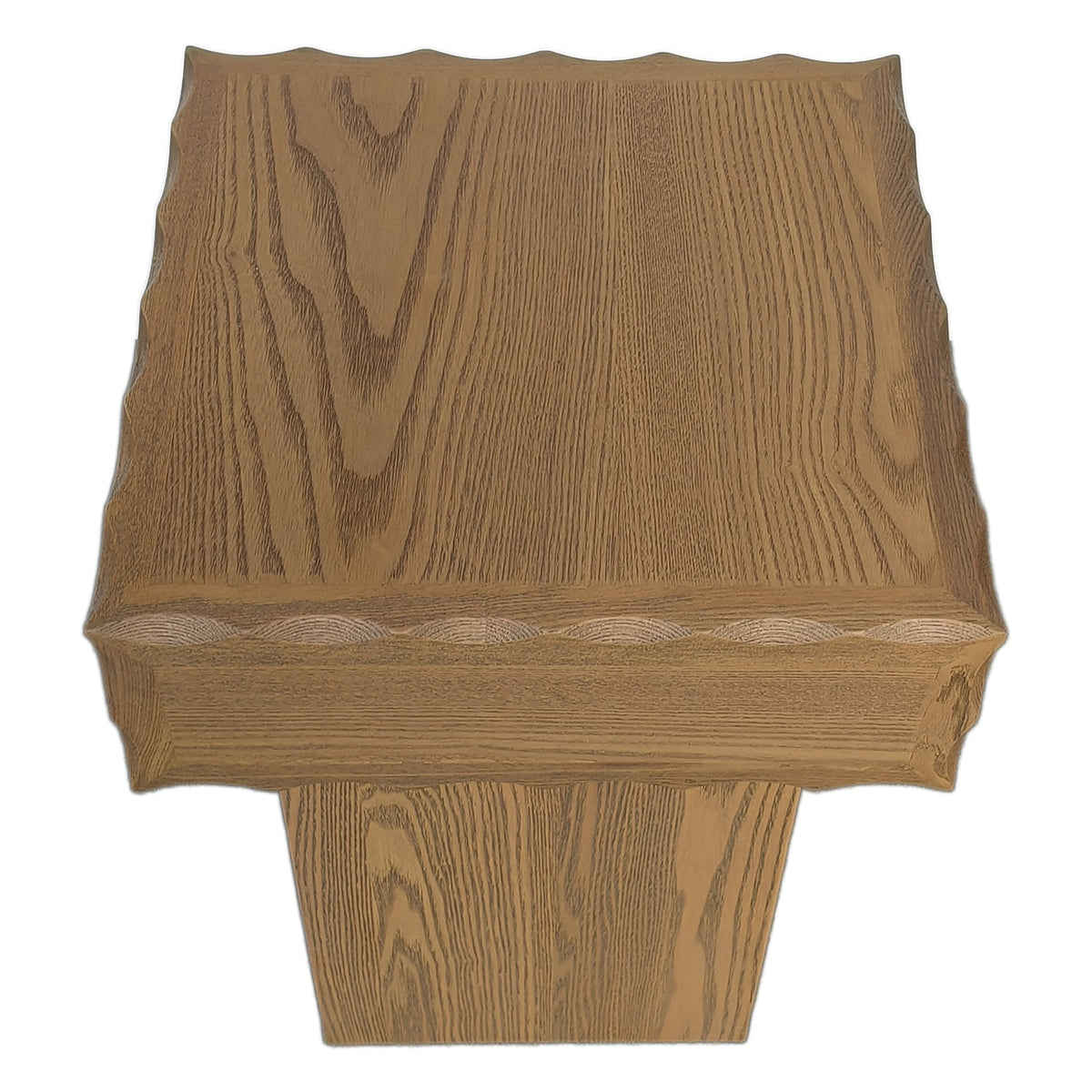 Table d'appoint étagée architecturale aux proportions équilibrées pour salon