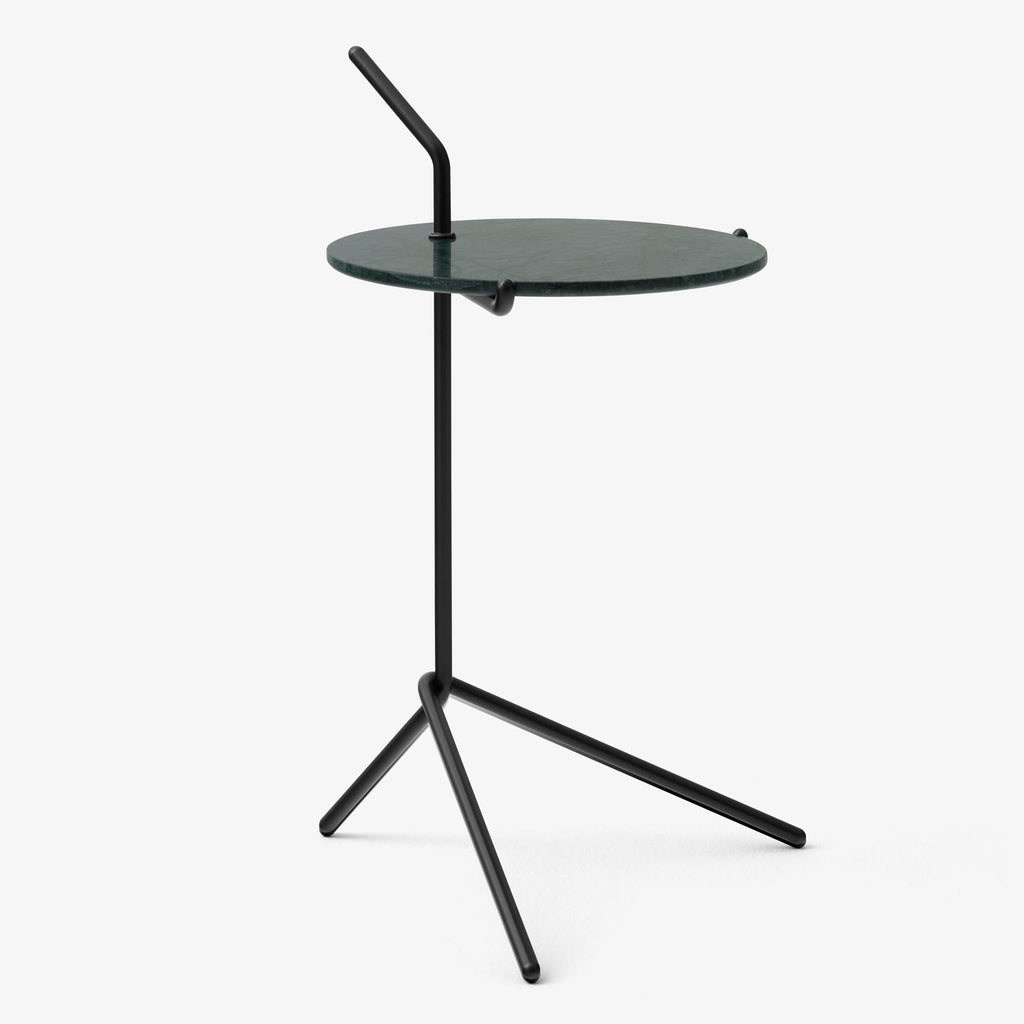 Table d'appoint en marbre artisanal avec piètement fin pour le salon ou la chambre à coucher
