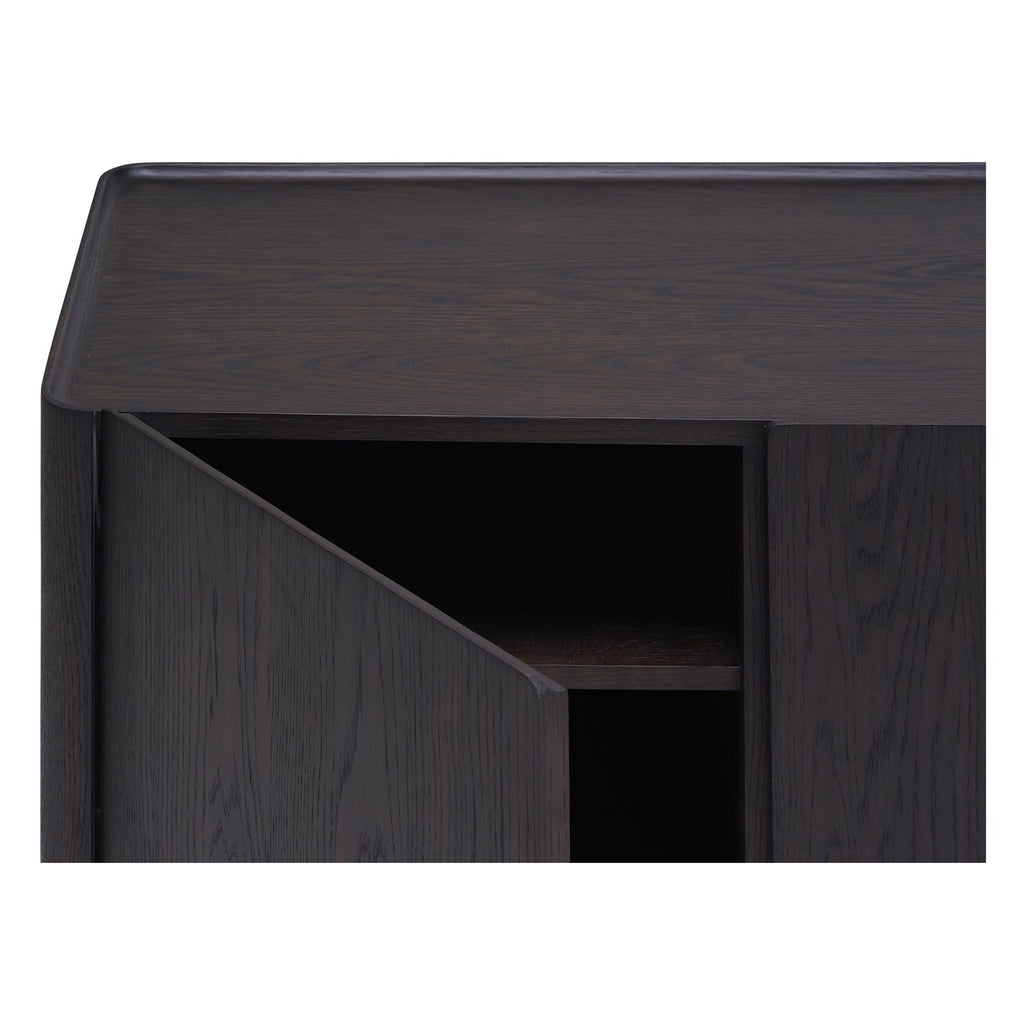 Crédence contemporaine en bois avec étagère supérieure festonnée et menuiserie architecturale pour salon