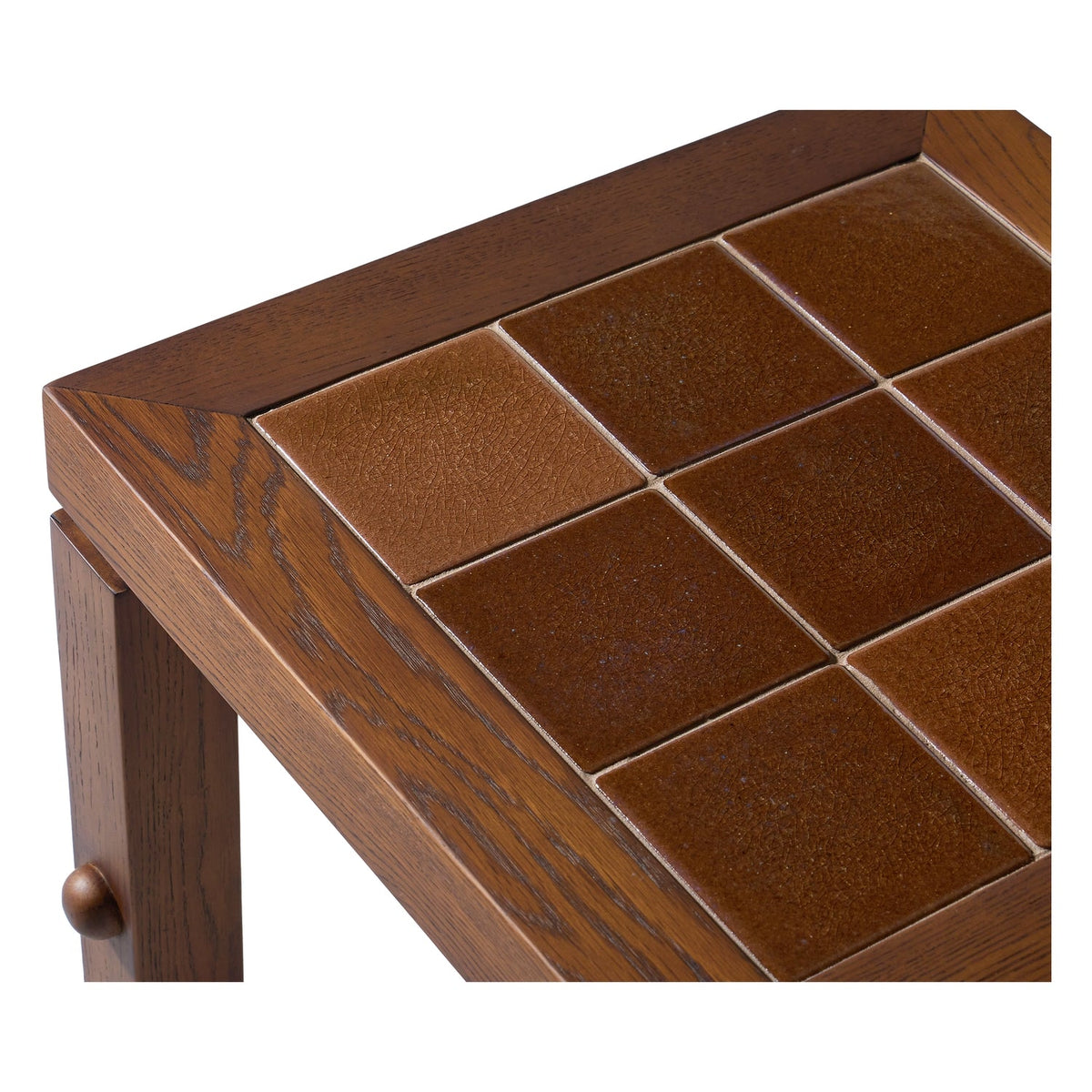 Table d'appoint moderne en bois massif avec forme de bloc monolithique pour salon ou lounge