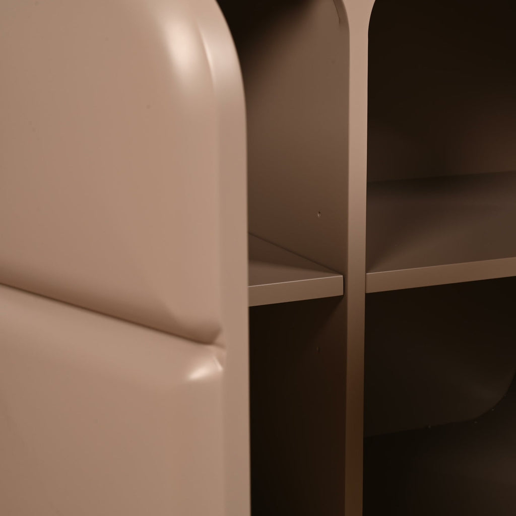Bahut contemporain en bois 4 portes avec grain naturel et rangements mixtes pour salle à manger ou couloir