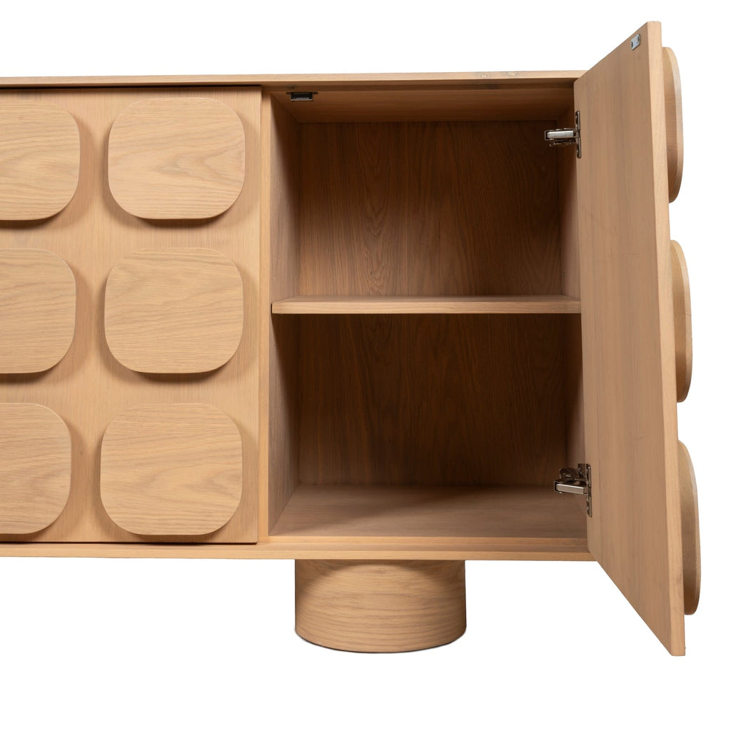 Bahut 3 portes minimaliste en chêne avec façade géométrique sculptée pour salon ou salle à manger