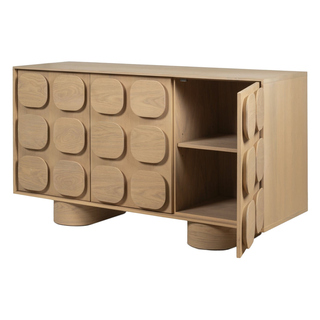 Bahut 3 portes minimaliste en chêne avec façade géométrique sculptée pour salon ou salle à manger