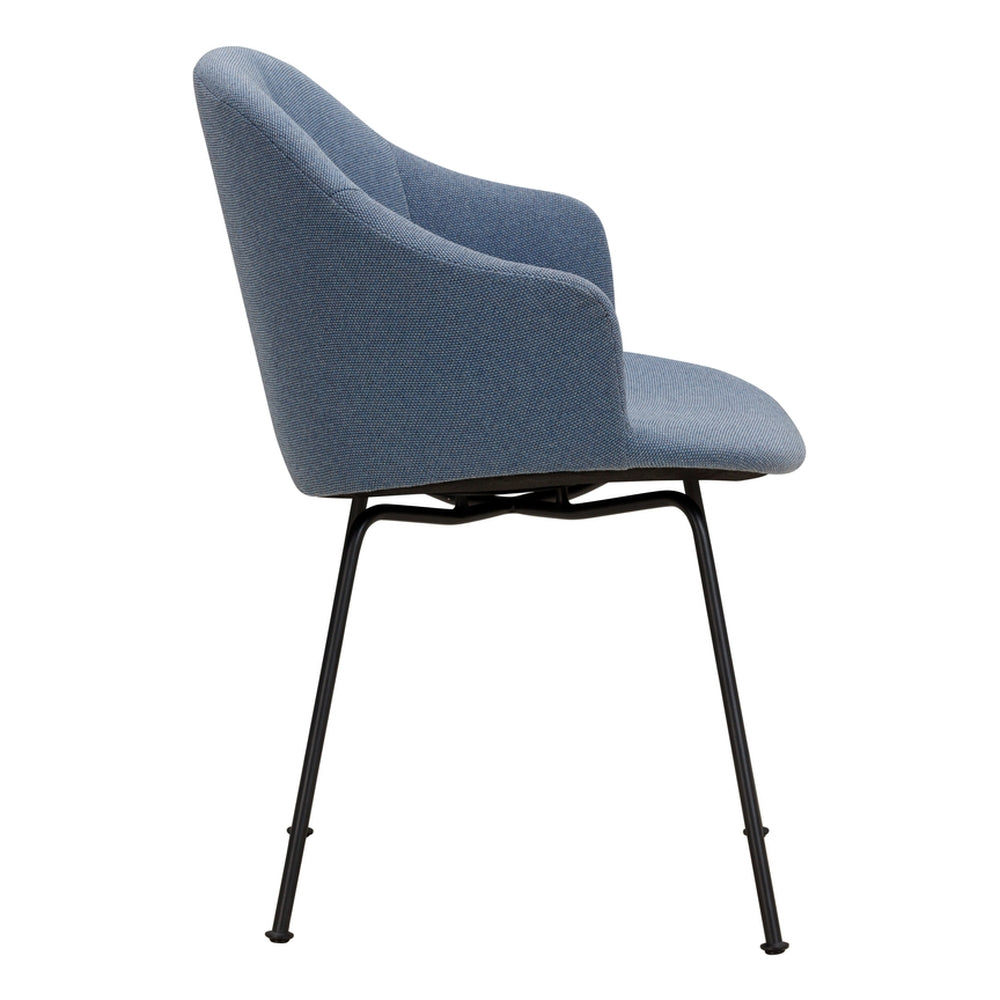 Chaise de salle à manger sculpturale en tissu avec assise en coque rembourrée et cadre élancé pour salle à manger