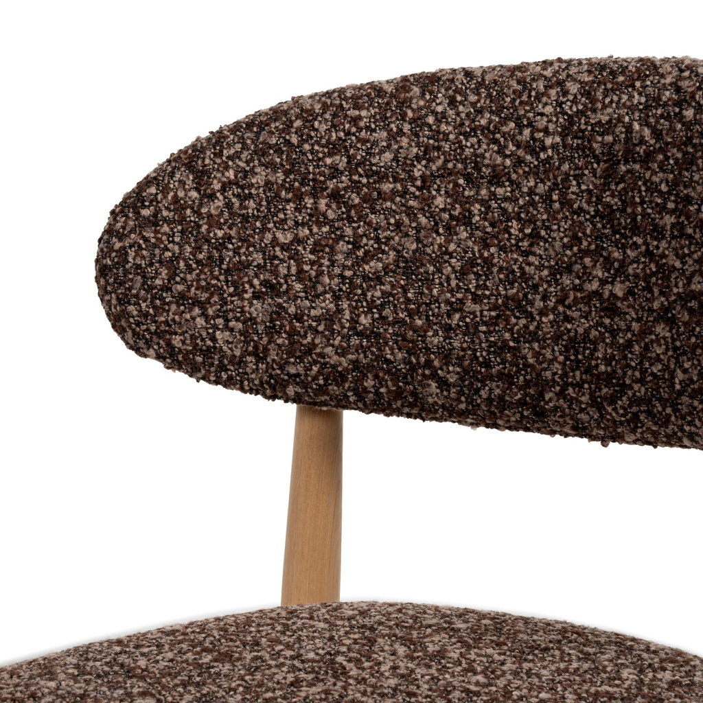 Chaise de salle à manger classique en bois massif avec assise rembourrée et silhouette raffinée